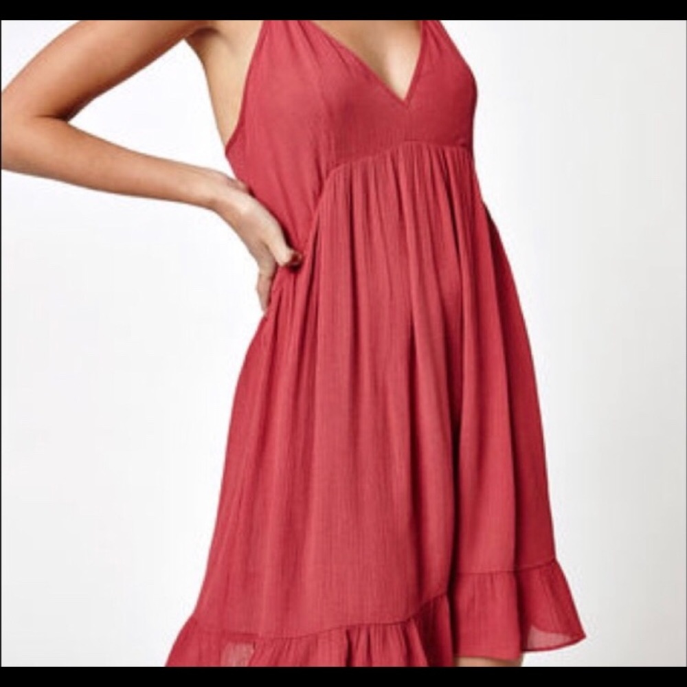 Red Kendall & Kylie flowy Sundress// Size: small